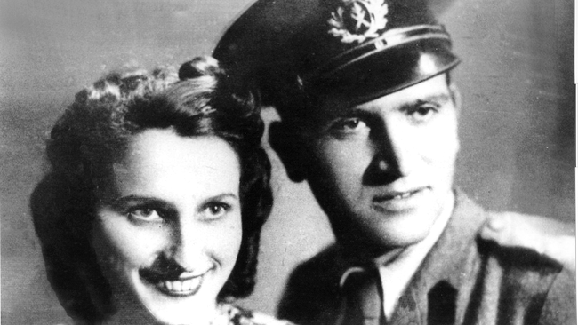 Parintii lui Adrian Paunescu