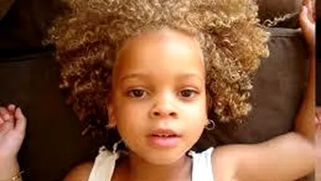 Ce face părul să fie cârlionțat