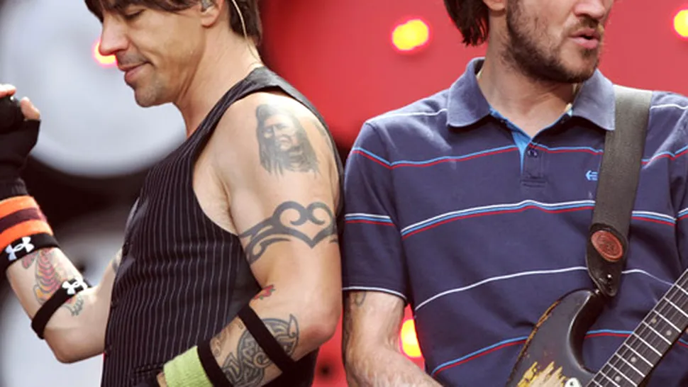Chitaristul John Fruscinate a parasit trupa Red Hot Chili Peppers
