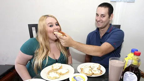 Obeza care se îndoapă pentru a câștiga bani