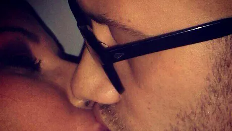 Mihai Bendeac a pus mâna… și gura pe Roxana Vancea