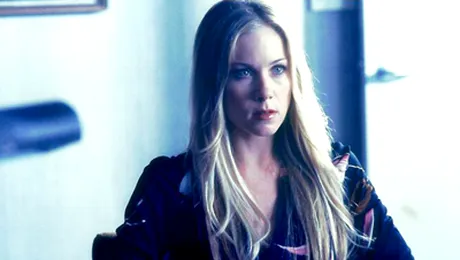 Christina Applegate pozează nud