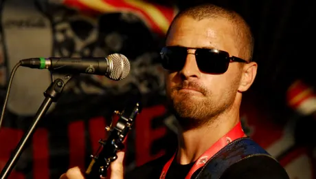 Pavel Stratan şi-a transformat sufrageria într-o sală de dans