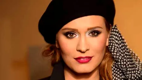 Andreea Esca, vedetă la un post TV din Franța