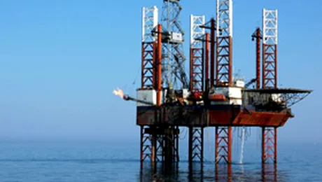 Romani de pe o platforma de foraj maritim, retinuti in Iran