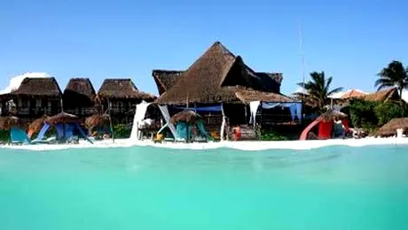 Top 10 locuri unde te poți caza pe plajă