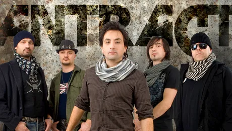 Antract lanseaza un nou single, odata cu site-ul trupei