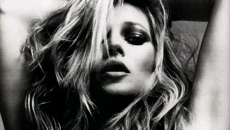 Kate Moss si Naomi Campbell au renuntat la haine, pentru „Love Magazine” (poze)