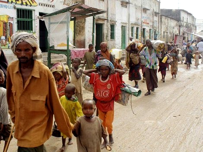 Anul trecut, aproximativ 4.000 de somalezi infometati si insetati s-au indreptat spre capitala Mogadiscio, in cautare de apa si mancare