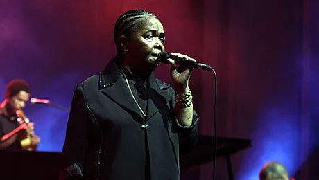 Concertul Cesaria Evora de la Bucuresti, amanat pentru 7 decembrie