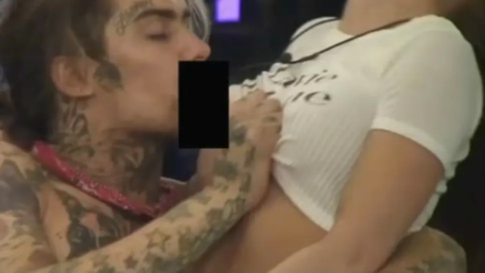 VIDEO EXPLICIT! Scene de sex difuzate în direct la Big Brother! Emisiunea a primit sute de reclamaţii