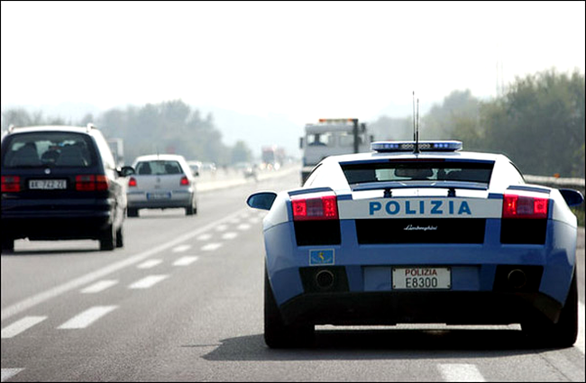 Lamborghini Gallardo de Politie in Italia (Foto: bigpicture.typepad.com)