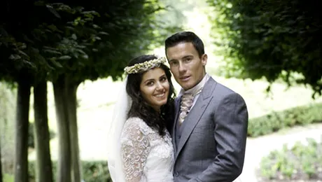 Cântăreața Katie Melua s-a măritat cu sportivul James Toseland