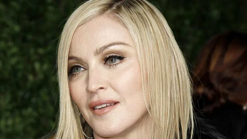 Oscar 2011 afterparty: Madonna, in chiloti pe covorul rosu (Poze)