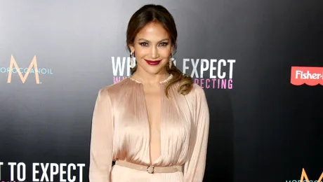 Cine vine în România în 2013