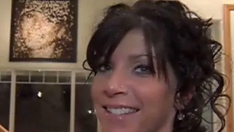 Cadou inedit de Valentine’Day: tablou făcut din dopurile unor sticle de vin