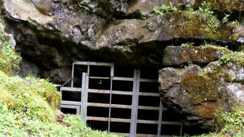 Cea mai adâncă peșteră din țară, deschisă publicului
