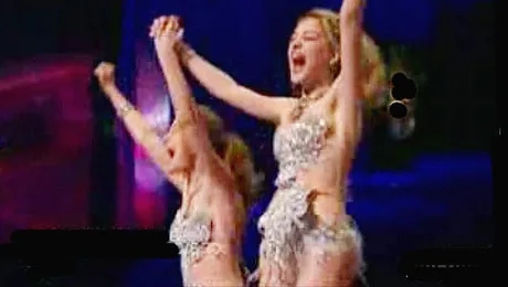 Fetele de la Indiggo trag penibilul la indigo! (VIDEO)