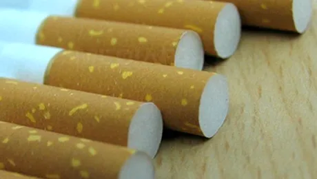 Isarescu: O noua majorare a accizei la tutun ar duce la cresterea pietei negre