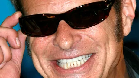 Ce cântăreț celebru și-a asigurat penisul