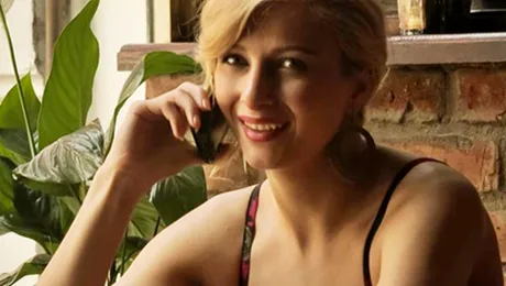 Lora: „Am oameni care lucreaza pentru mine, iar eu stau la soare cu cocktail-ul” (Interviu)