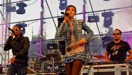 Romanca Rawanne rupe topurile muzicale din Turcia, la doar 13 ani! (Video)