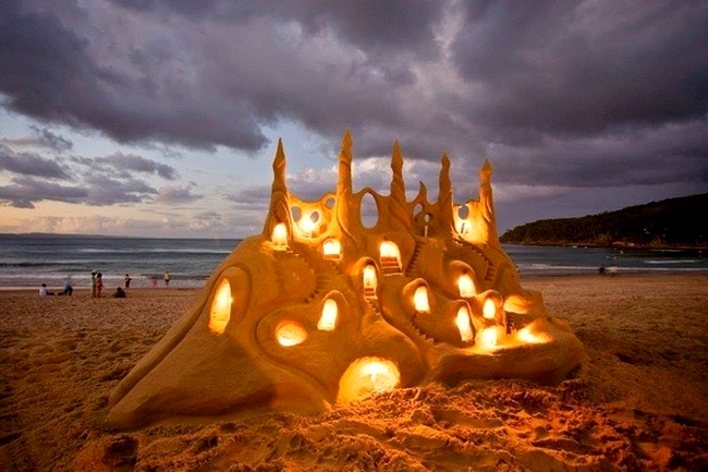 Castelul de nisip iluminat