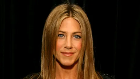 Aniston – dublă întîlnire