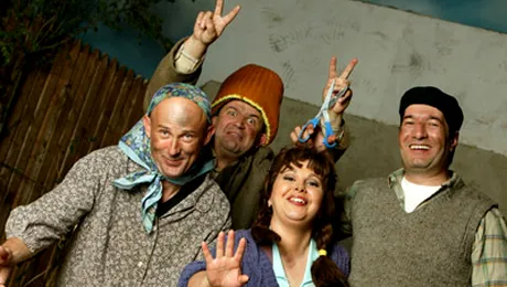 Râzi de mori! Andrei Gheorghe şi Vacanţa Mare la ediţia specială „Lanţul Slăbiciunilor” din 2001! VIDEO