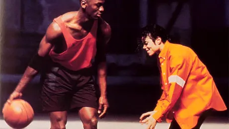 Cea mai scumpa minge de baschet din lume, vanduta pentru 294.000 $