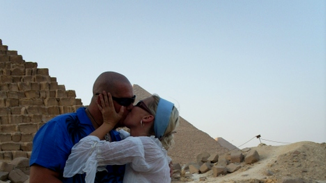 Mile Carpenisan si sotia sa, Ramona, erau casatoriti de un an