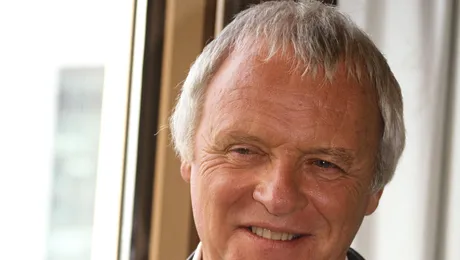 Anthony Hopkins îl va interpreta pe Alfred Hitchcock