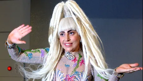 Lady Gaga continuă să ia medicamente împotriva depresiei
