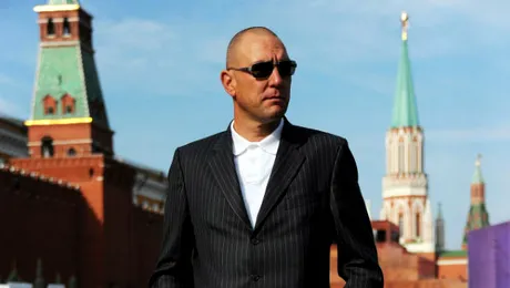 Vinnie Jones îşi testează forţele în Rusia