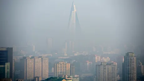 Piramida Coreei de Nord, hotelul la care s-a lucrat 20 de ani