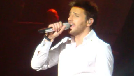 Nikos Vertis îi invită pe români la o petrecere grecească, pe 12 noiembrie, la Sala Palatului