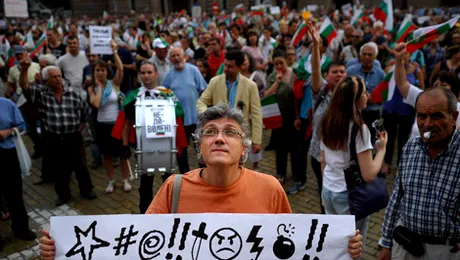 Bulgaria manifestează de o lună împotriva oligarhiei și a Guvernului
