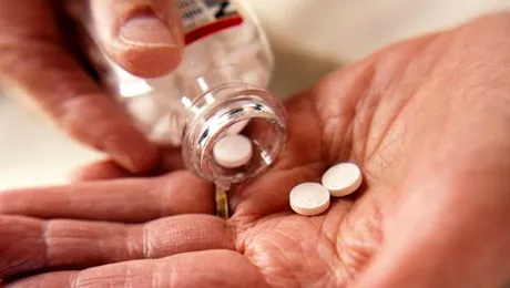 7 din 10 persoane iau medicamente prescrise