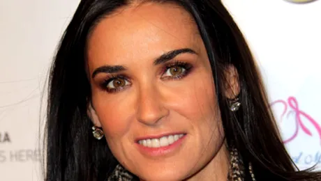 Demi Moore, obsedată de felul în care arată