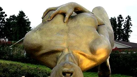 Cele mai ciudate statui din lume