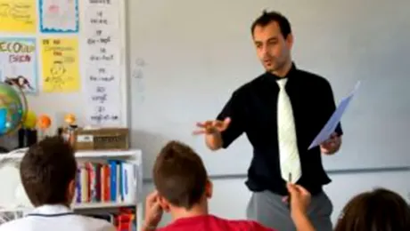 Opt milioane de elevi britanici, spionați de „Big Brother”