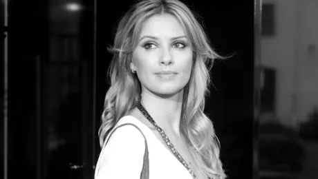 Daiana Anghel: “Puţină culoare e binevenită”