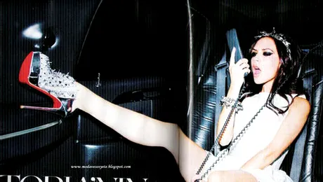 Victoria Beckham: „Nu-mi place să rânjesc în fața blițului”