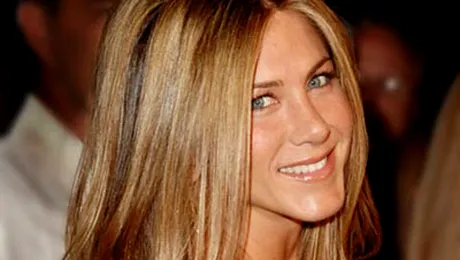 Aniston la 40