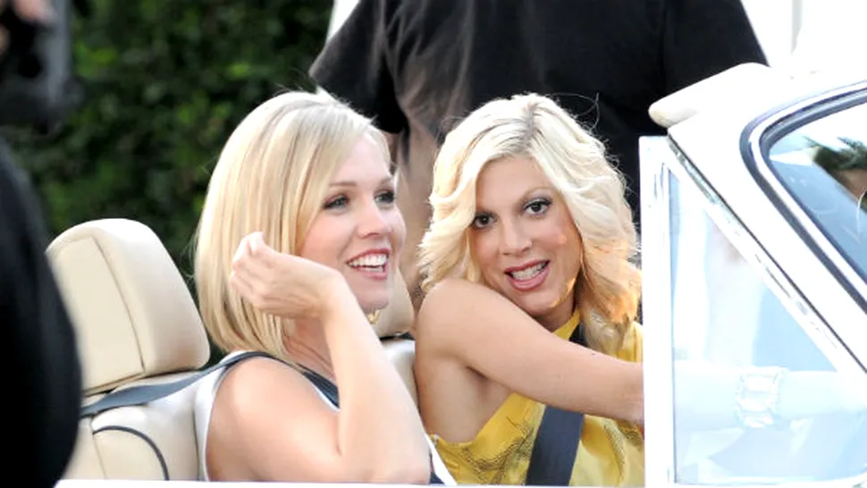 Tori Spelling şi Jennie Garth, într-un nou serial