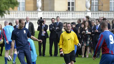 Palatul Buckingham a găzduit primul meci de fotbal