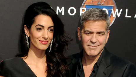Soţia lui Clooney, geloasă pe Julia Roberts?