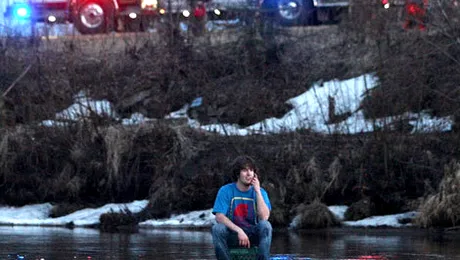 Tanar arestat pentru ca „s-a plimbat” pe un sloi de gheata