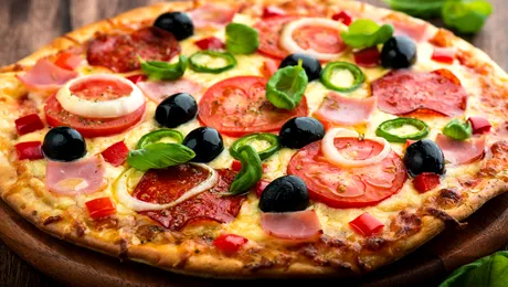 A apărut pizza Iohannis! Ce spun vedetele despre ea?