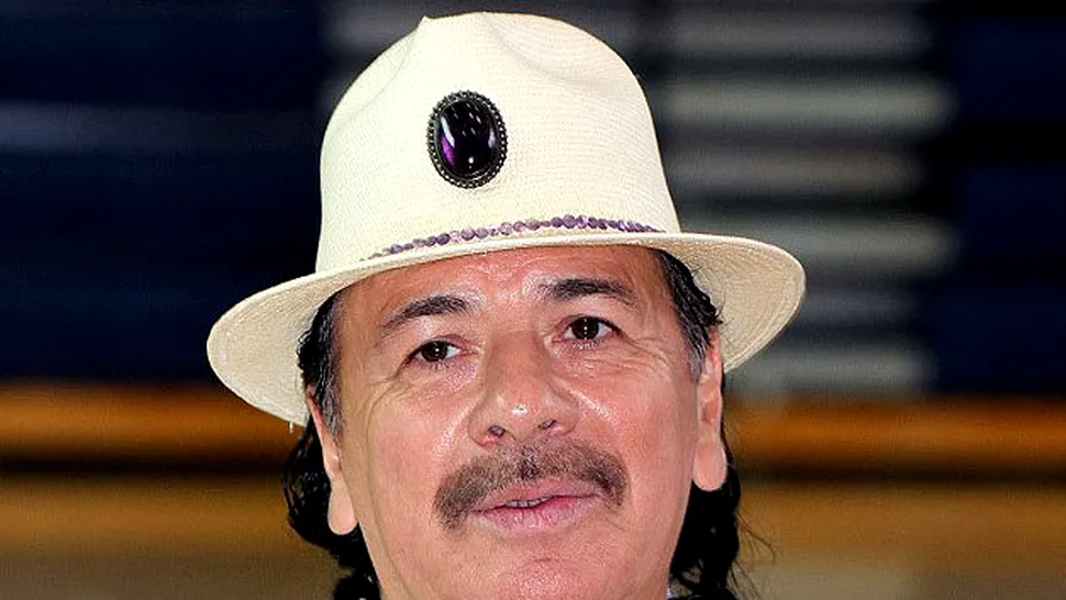 Carlos Santana, implicat într-un accident după ce a adormit la volan